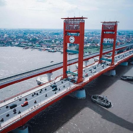 Hotel Sriwijaya 99 Palembang Bagian luar foto