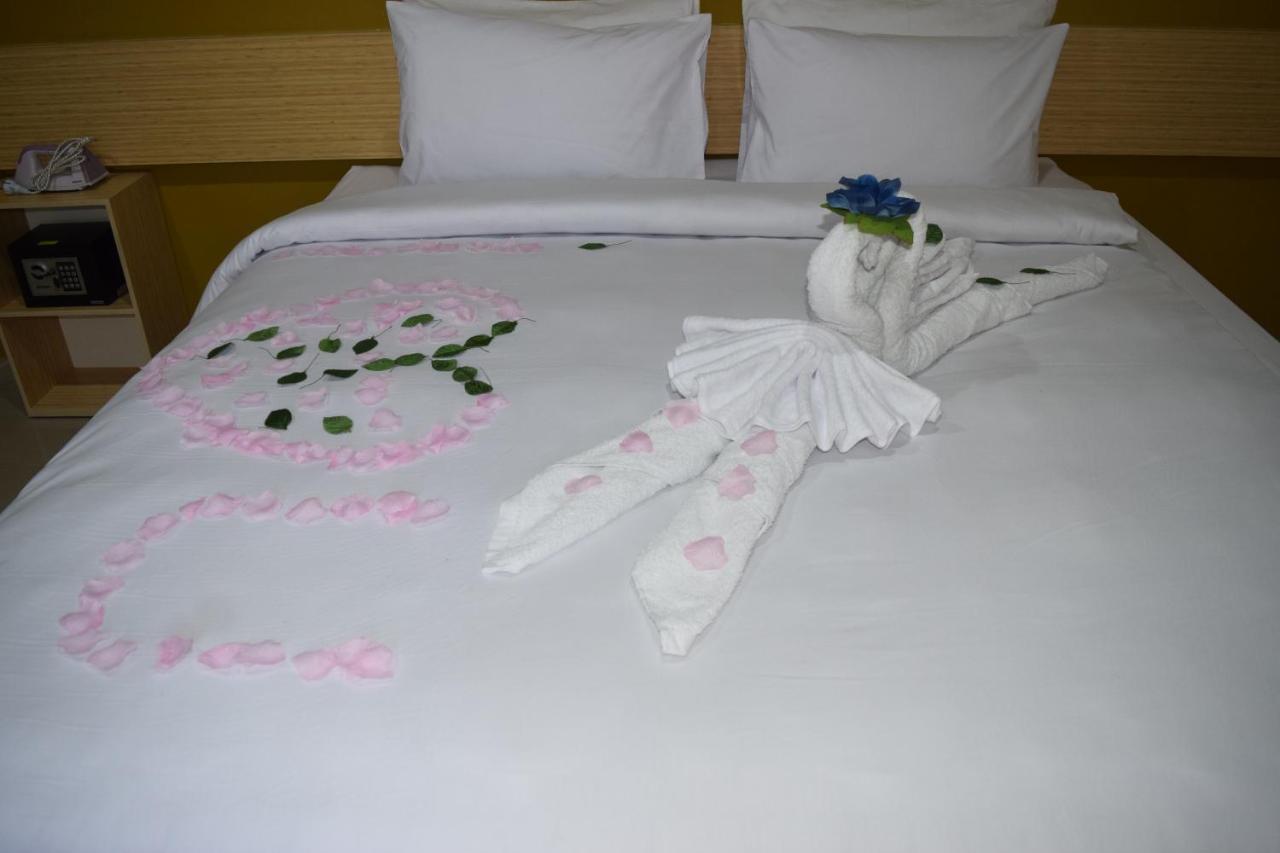 Hotel Sriwijaya 99 Palembang Bagian luar foto