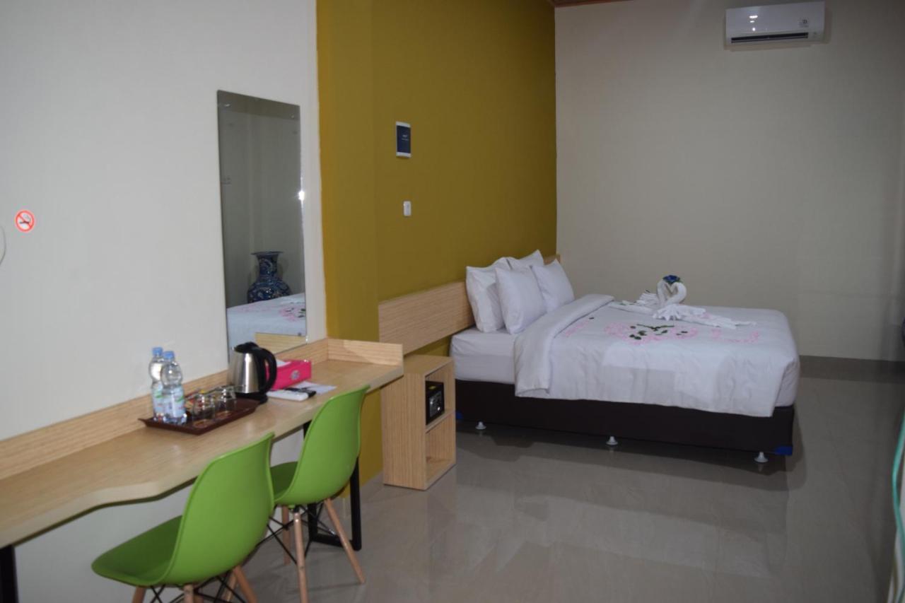 Hotel Sriwijaya 99 Palembang Bagian luar foto