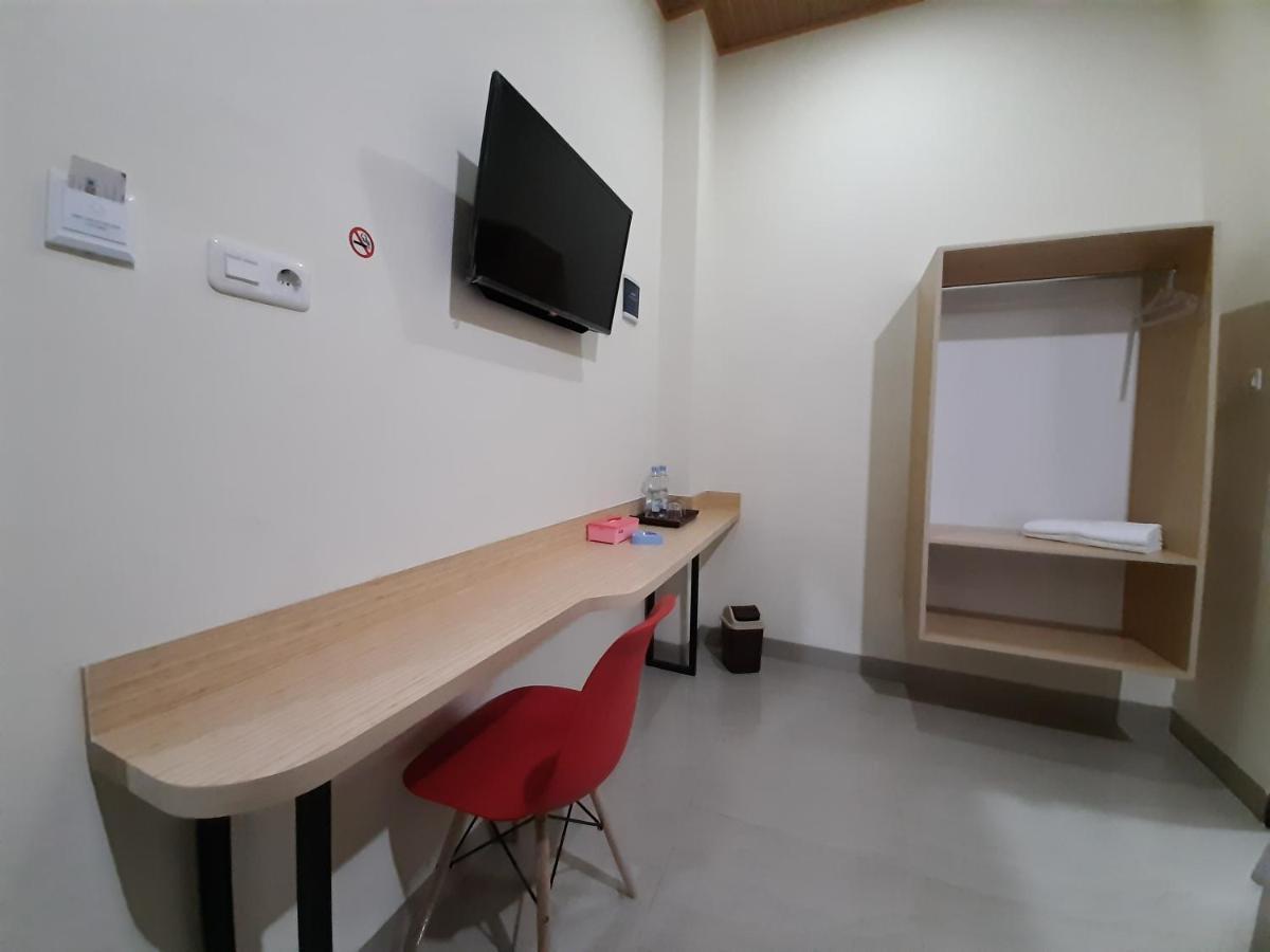 Hotel Sriwijaya 99 Palembang Bagian luar foto