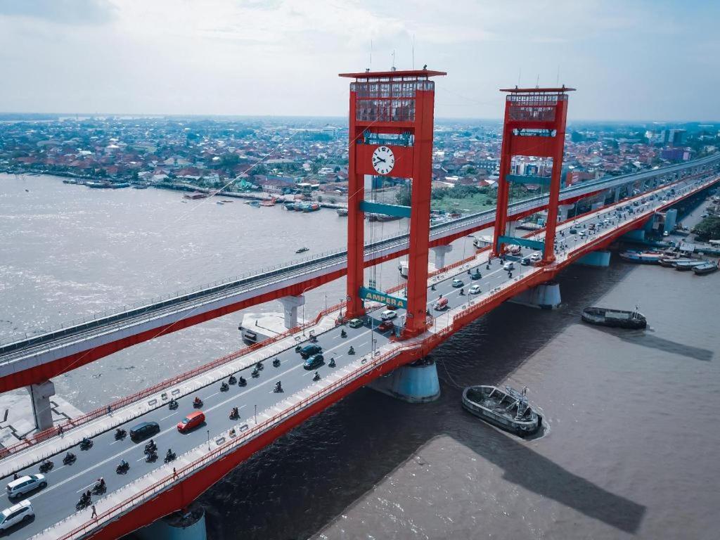 Hotel Sriwijaya 99 Palembang Bagian luar foto